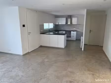 t3 hyeres proche centre 70m2 neuf + jardin 255m2