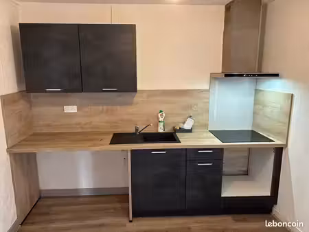 appartement 40 m² – centre-ville de murat
