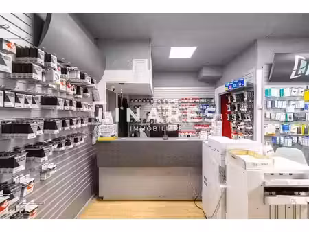 location locaux professionnels 2 pièces 45 m² à marseille 7ème (13007)  1 250 €