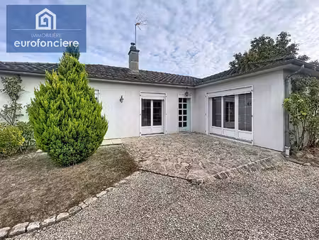 à vendre belle maison avec véranda et jardin arboré à pont-sainte-marie