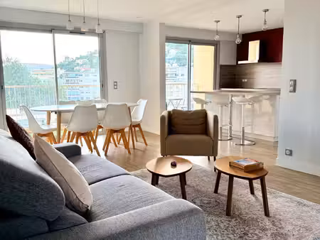 appartement traversant 3 pièces 79m2 à mandelieu