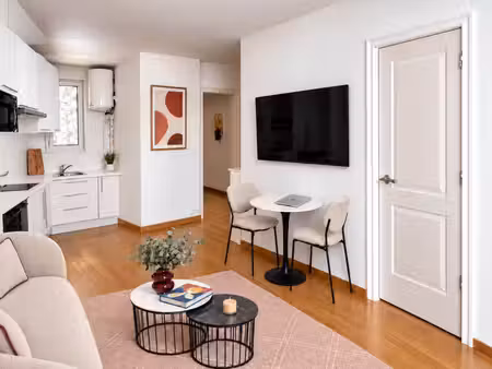 paris 18ᵉ – 27 m² – plein sud – vue dégagée – cave – cellier
