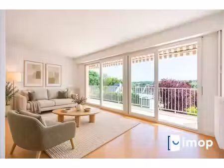 spacieux 5 pièces traversant avec balcon et parking