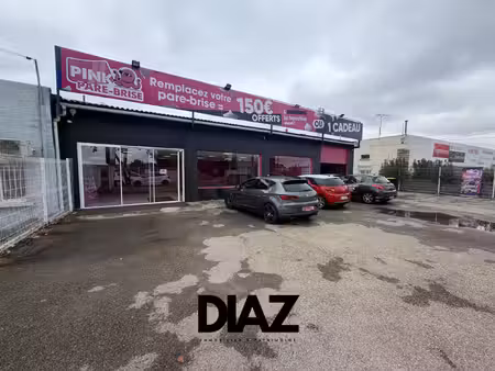 à louer local commercial / d'activité de 248 m2 route de