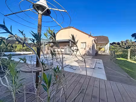 maison à vendre vars sur roseix : 152m2 habitable - pièce de vie 59m2 - piscine - pergola 