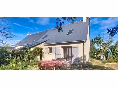 maison familliale 5 chambre dans le charmant village de grézillé