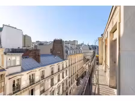 paris 8 / madeleine – appartement – 2 chambres – balcon – vue dégagée – vendu occupé