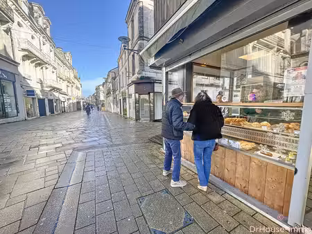 charmante boutique de 100 m² avec garage au cœur d'angoulême