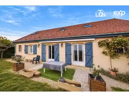 maison de plain pied au coeur de la commune prisée de givry.