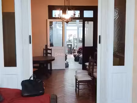 lille - élégante maison de maître avec jardin clos  4 chambres et prestations anciennes pr