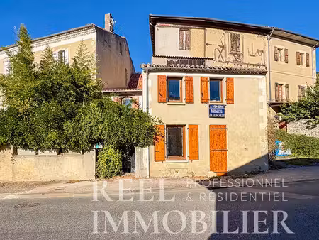 maison de village en pierre à rénover avec cour et jardin