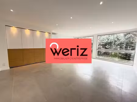 location bureaux 153m²