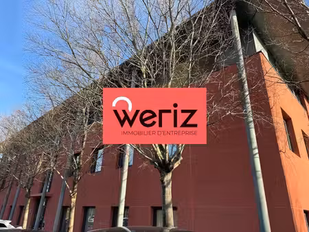 location bureaux 121m²