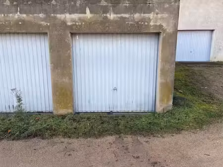 garage a louer a mably -