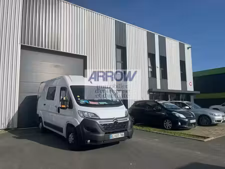 location local d’activités les sorinieres 44840 613m²