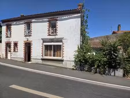 vente maison à chavagnes-en-paillers (85250) : à vendre / 69m² chavagnes-en-paillers