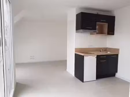 location appartement t1 à la roche-sur-yon (85000) : à louer t1 / 35m² la roche-sur-yon