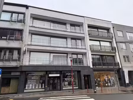 spacieux et lumineux appartement au centre de renaix!