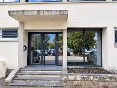 location bureaux et commerces au houlme (76770) : à louer / 86m² le houlme