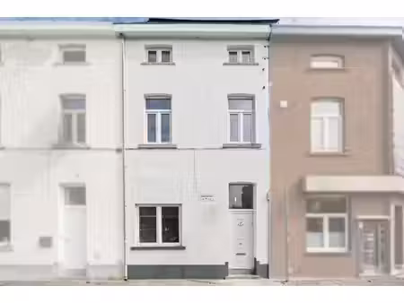 maison spacieuse avec 4 chambres et epc c au centre d’alost