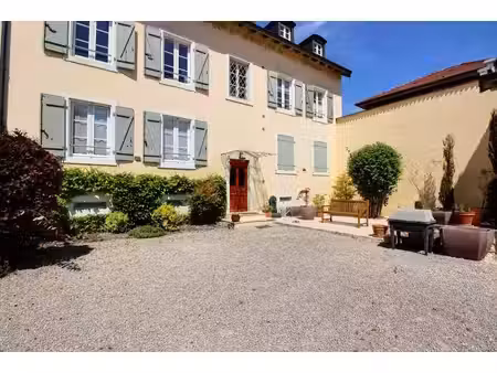 audincourt- elegante maison bourgeoise de13 pieces