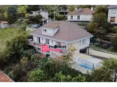 clermont ferrand maison t 7 de 214m² avec piscine et vue sur le puy de dôme et clermont fe