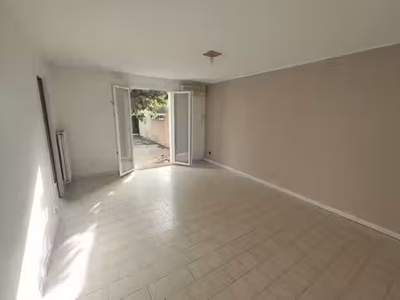 appartement 2 pièces 51 m² à louer vitrolles 13127 ? | era immobilier
