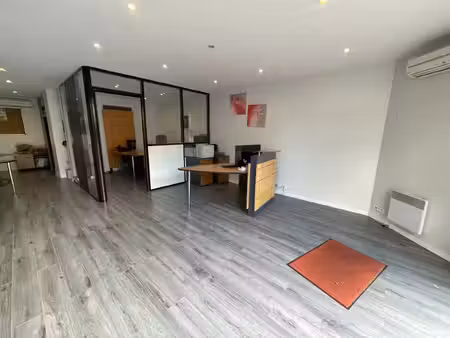 local commercial 56m² - combs la ville