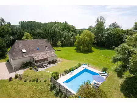 magnifique maison périgourdine de 3 chambres avec piscine