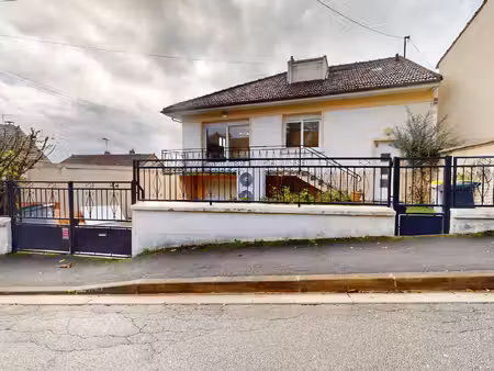 vente maison 9 pièces  130.00m²  gagny