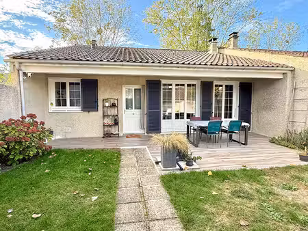 maison de plain-pied rénovée ? 3 chambres ? jardin ? garage ? au calme