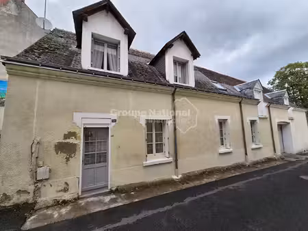 saint-épain  le charme d'une maison au c?ur du village !