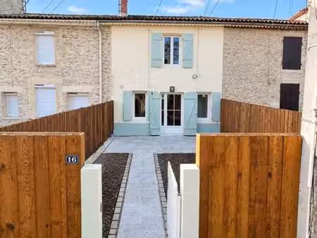 maison de village en pierre rénovée avec jardin