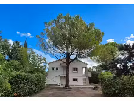 ensemble immobilier composé de 3 logements