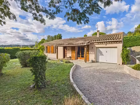 rare à montolieu : maison de plain-pied avec jardin et garage