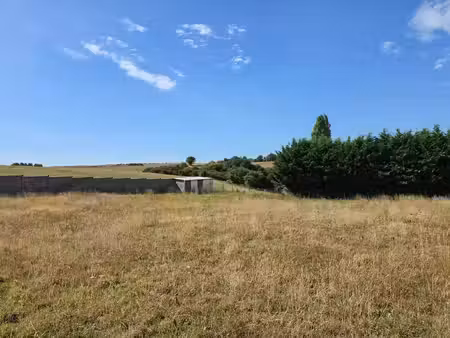 très proche de fécamp  terrain plat à bâtir d’environ 1150m²
