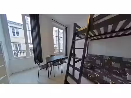 appartement 1 piece // meuble // rue massena lyon 6eme