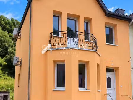 maison rénovée  climatisée  grand garage et jardin !