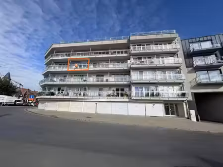 zongerichte studio met ruim terras in hartje westende-bad