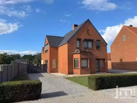 vakkundig  correct en in vertrouwen