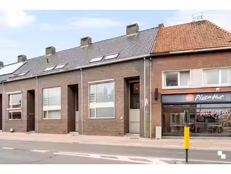 instapklare woning met drie slaapkamers en achteruitweg