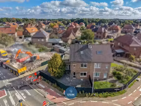 instapklare woning met 3 slpks op een centrale locatie te maasmechelen !
