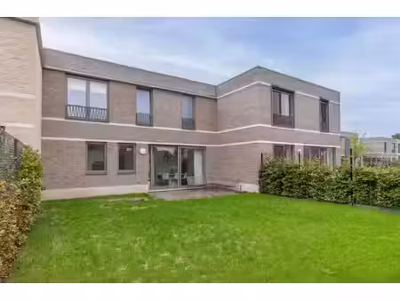 energiezuinige 3 slpkwoning met carport nabij vosselaar & th