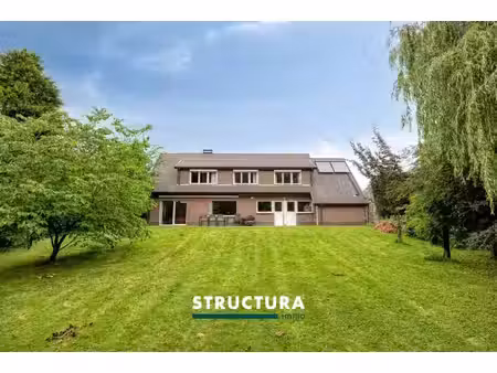 villa met 4 slaapkamers en unieke tuin