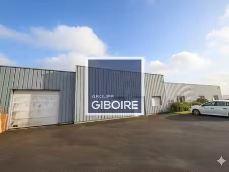 location entrepôt pace 35740 173m²