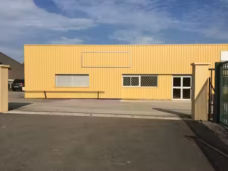 location local d’activités 370m²