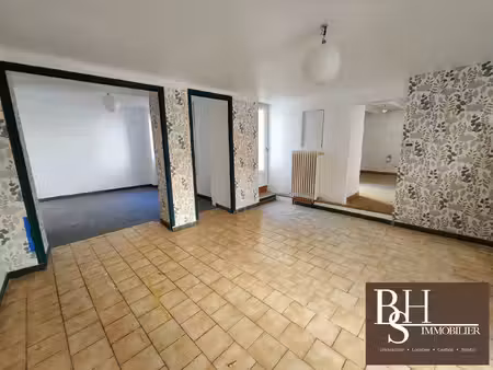 maison d'environ 90m² à rénover avec terrasse