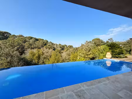 vente maison 10 pièces  295.00m²  antibes