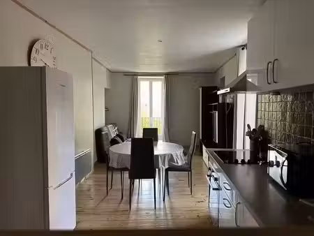 bel appartement 3 pièces avec terrasse vendu meublé