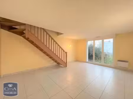 maison à louer 3 pièces 70.26 m² - pineuilh (33) - 690€